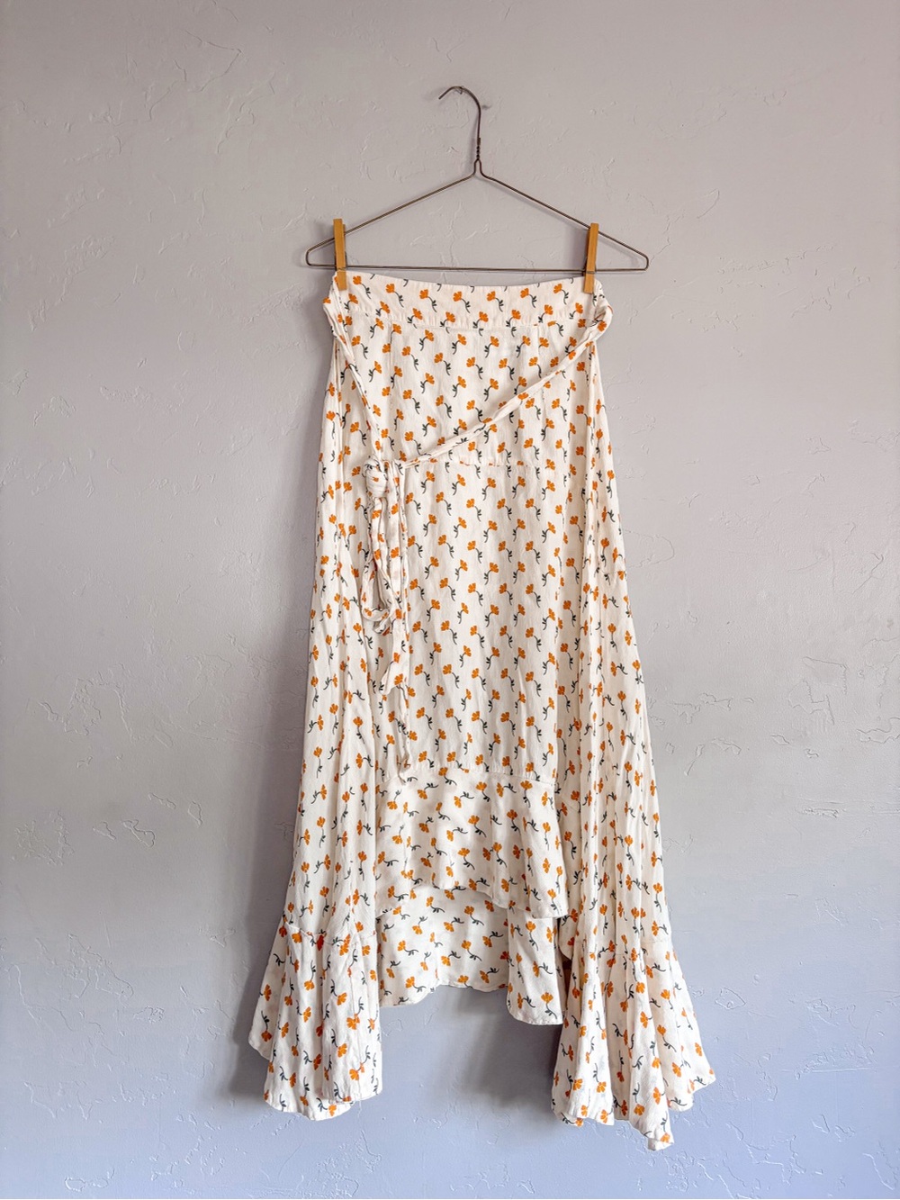 Faithfull the Brand Kamares Skirt In Marje Floral Print size 4 - Picture 2 of 6
